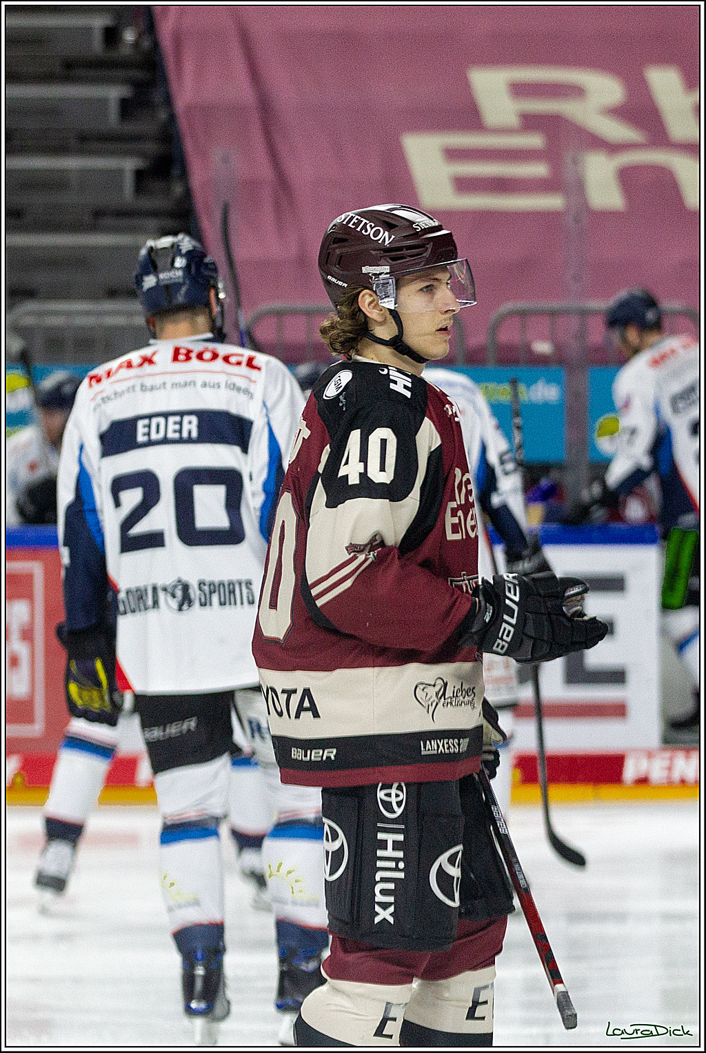 PENNY DEL;  Koelner Haie - Straubing Tigers; Koeln, 14.04.2021